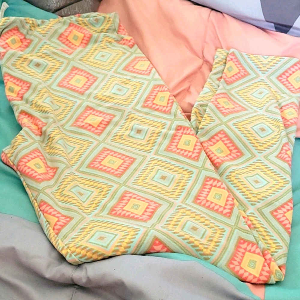 Lularoe tall and curvy leggings